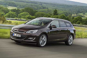 Opel Astra Sports Tourer 2013